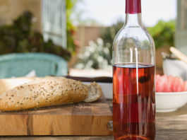 recycler un fond de bouteille de vin