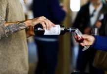 Egiategia-vin-sous-marin