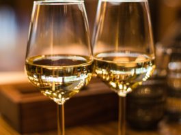 Comment savoir si un vin blanc est sec ou sucré