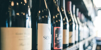 Surproduction et baisse de consommation : les vignerons français en crise